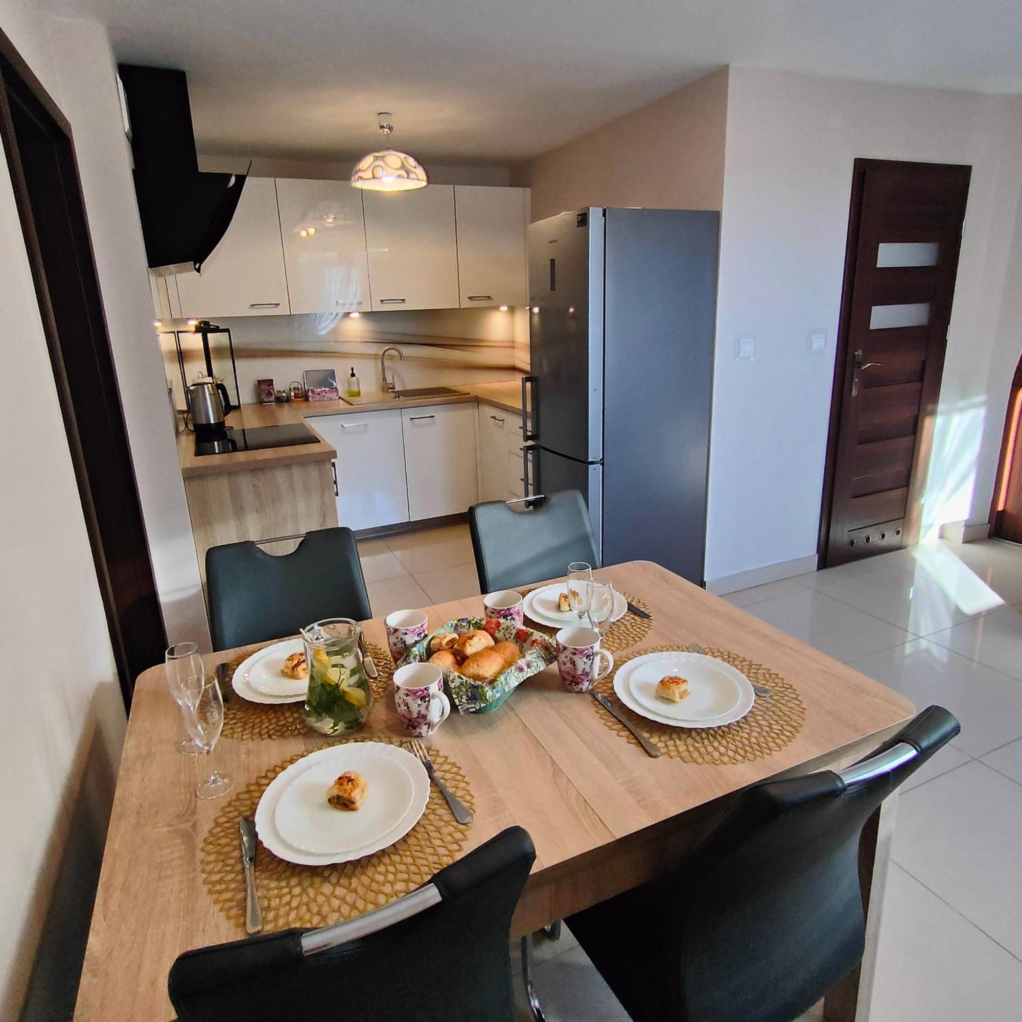 Apartamenty U Maksa Krzywcza Екстериор снимка
